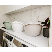 Load image into Gallery viewer, Bubble Cuddle Bath with Bath Seat