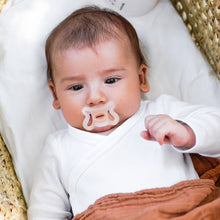 Load image into Gallery viewer, Suavinex Zero Zero Physiological Air flow Silicone Soother 6-18M