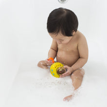 Load image into Gallery viewer, Skip Hop Zoo Bath Pull & Go Monkey Submarine (2)