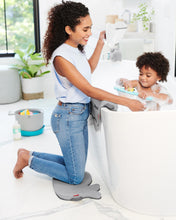 Load image into Gallery viewer, Skip Hop Moby Waterfall Rinser - White