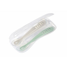 Load image into Gallery viewer, Beaba 1st Stage Silicone Spoons &amp; Case 2 Pack - Velvet Grey/Sage Green
