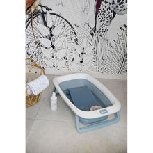 Load image into Gallery viewer, Beaba Eazy Pop Foldable Bath - Baltic Blue
