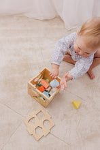 Load image into Gallery viewer, Bubble Wooden Shape Sorting Cube
